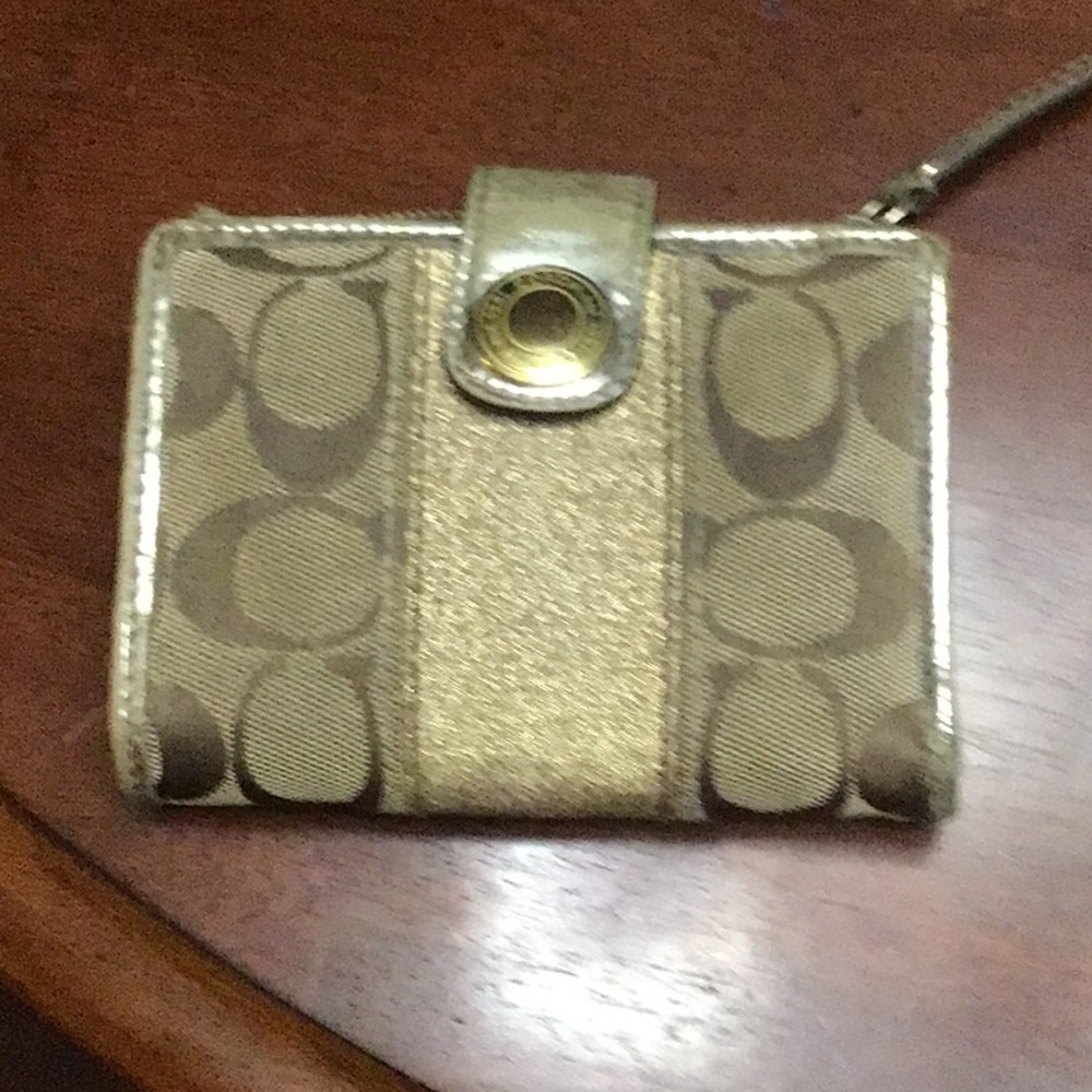 COACH Signature FOLD WALLET Metallic gold est.   1941 Coach
